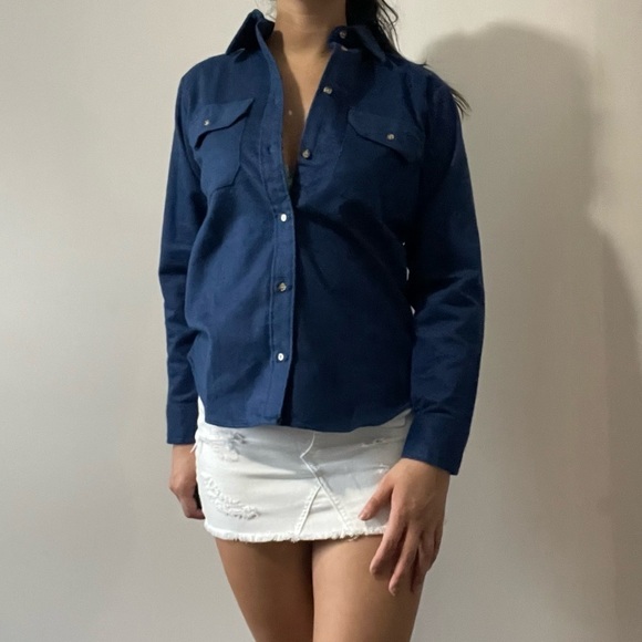 👚 Vintage North by NorthWest Blue Button-Down  Shirt - Women's Size Medium! 👚 - Picture 2 of 10
